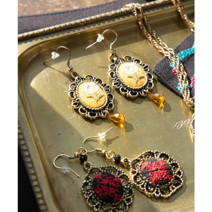 【欧州航路】ウクフリルピアス | アミナコレクション  | 詳細画像1 