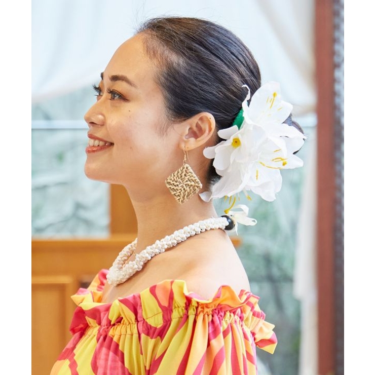 ホワイト | 【マウナロア】リリークリップ | アミナコレクション 