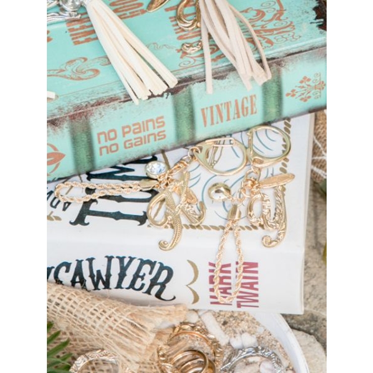 【Kahiko】イニシャルゴールドキーホルダー | アミナコレクション  | 詳細画像1 