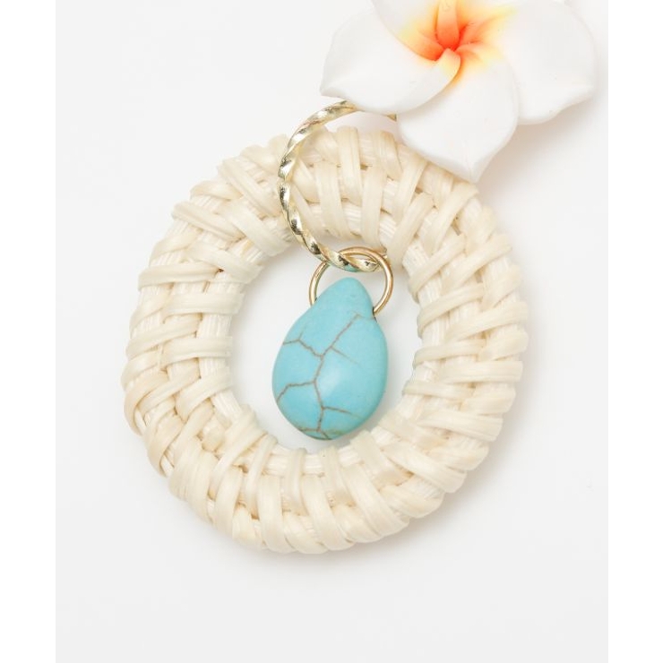 【Kahiko】プルメリアラタンピアス | アミナコレクション  | 詳細画像5 