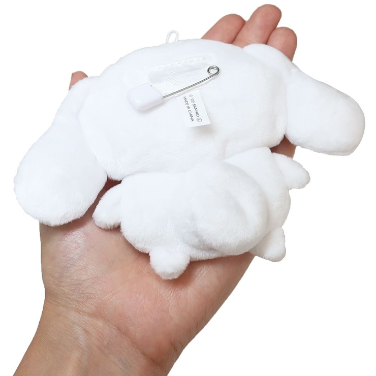 シナモロール バッジ ぬいぐるみブローチ[品番：BREW0074596