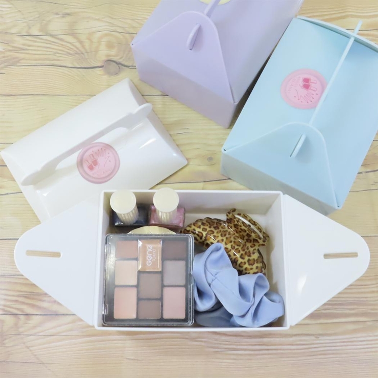 お菓子詰め合わせ & クロミ　収納BOXセット　2セットおまとめ　商品 お菓子詰め合わせ & クロミ 収納BOXセット 2セットおまとめ 商品