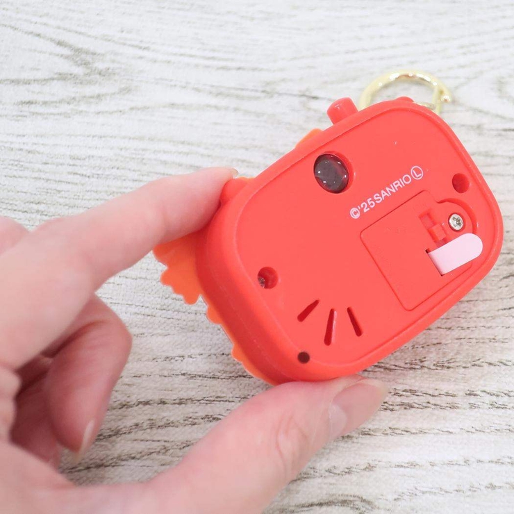 ハローキティ 赤色　TV局のカメラのおもちゃ中古箱無し激レア 昭和レトロ ハローキティカメラ 赤 動作未確認 - メルカリ