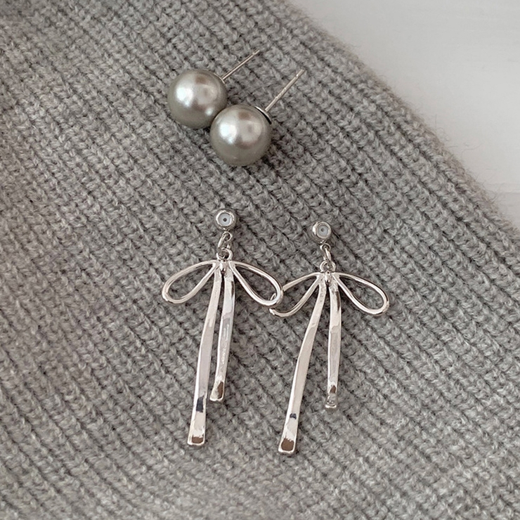 甘すぎないメタルリボンピアス パールリボンピアス ピアス | COCOMOMO | 詳細画像12 