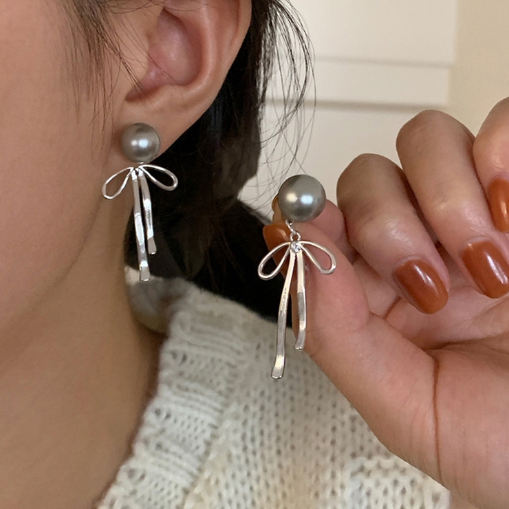 甘すぎないメタルリボンピアス パールリボンピアス ピアス | COCOMOMO | 詳細画像13 