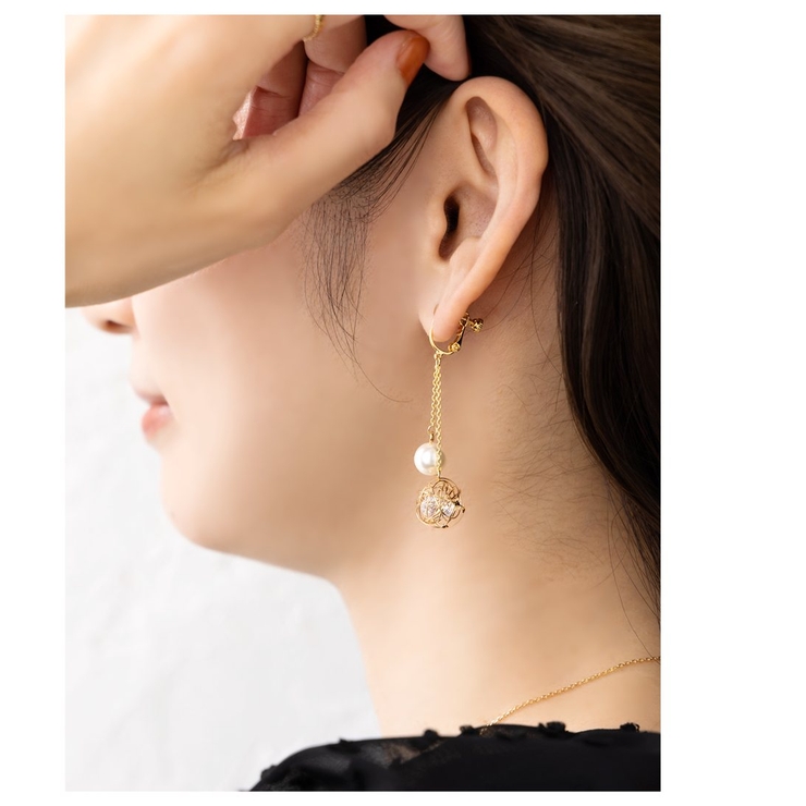 Dior SHINY-D ピアス Dior SHINY-D ピアス（Dior SHINY-Dピアス）