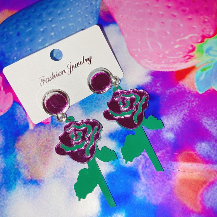 ピアス 薔薇モチーフ パープル 紫 バラ ローズ 品番 Dctw Decorative デコラティブ のレディースファッション通販 Shoplist ショップリスト