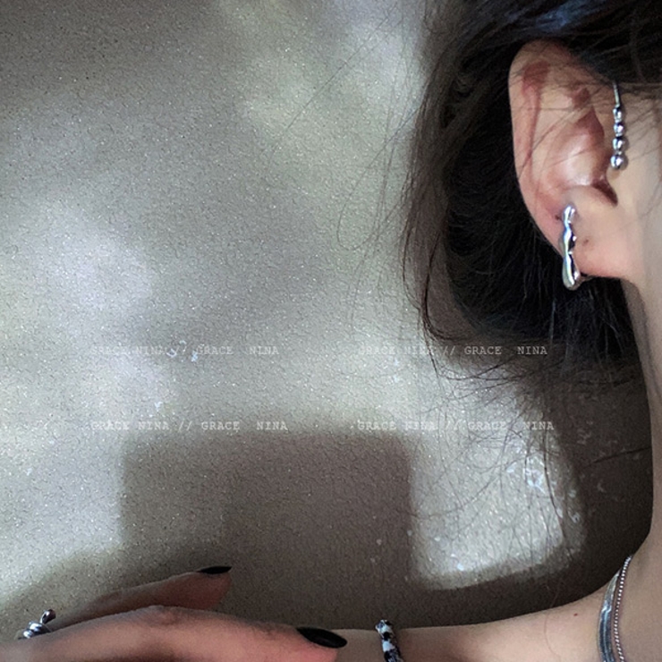 イヤーフック ウェーブ 立体モチーフ | Decorative  | 詳細画像1 