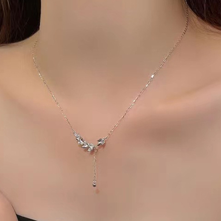 上品コーデはコレで安心！ シルバー ハート[品番：DMHU0003646 リーフネックレス シルバー