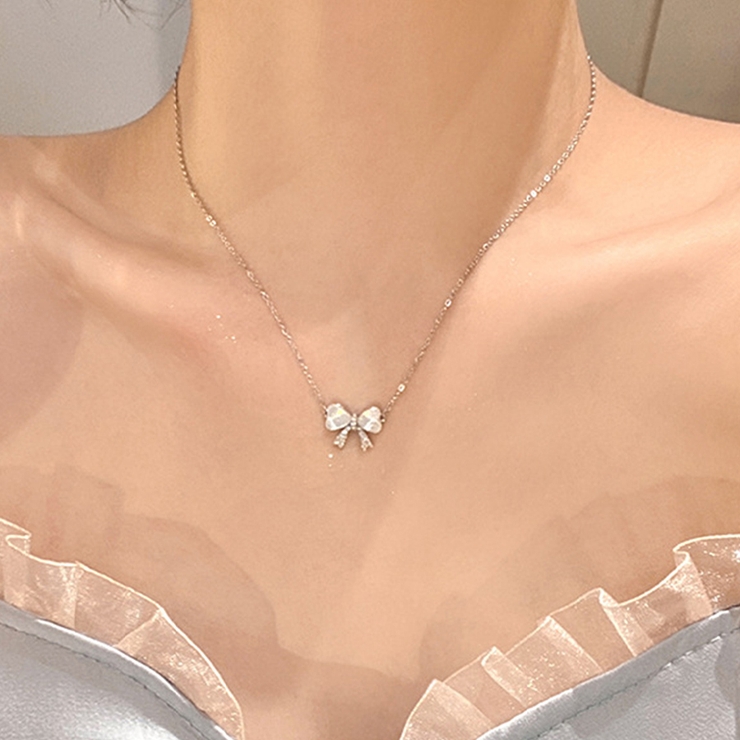 バタフライリボンネックレス 蝶々 シルバー[品番：DMHU0003658