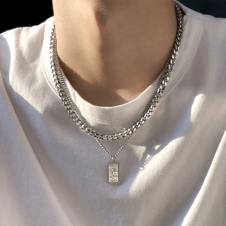 HEARTZ スクエアペンダントネックレス