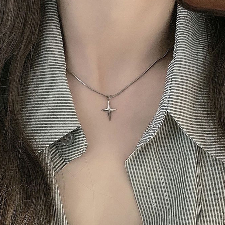 J*☆様 シルバー クロスネックレス KIND DANS シルバー クロスネックレス KIND DANS モチーフ,クロス(十字架