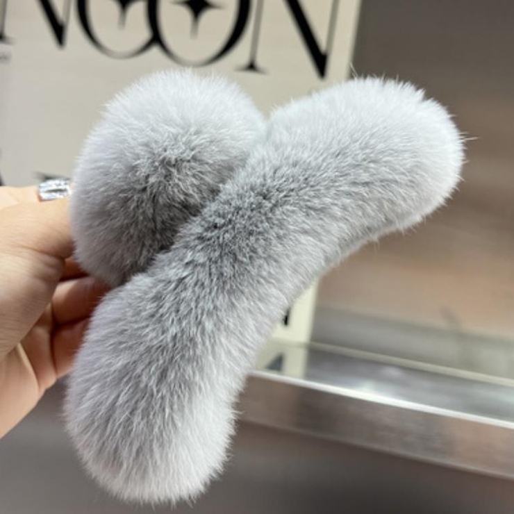 グレー | フェイクファーバンス/ヘアクリップ【韓国ファッション】 | Girly Doll