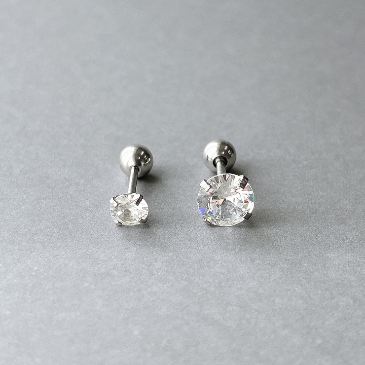 シルバー 4mm | ステンレスCZバーベルボディピアス 軟骨ピアス 片耳用 | FACION