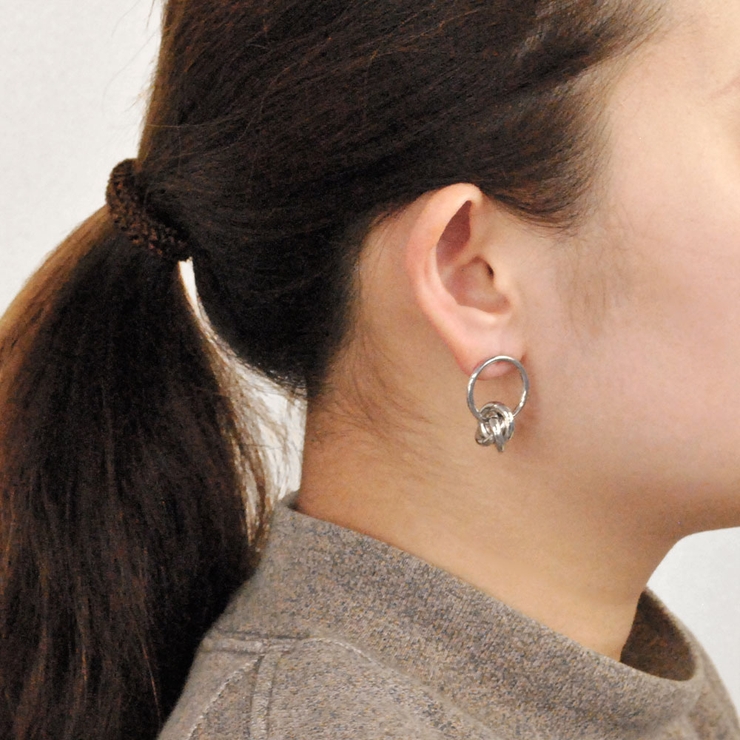 クロススリーリングメタルピアス シルバーゴールドレディースフープ | FACION | 詳細画像5 