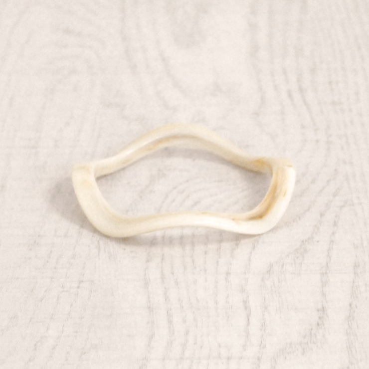 マーブルホワイト | アクリルウェーブバングルブレスレット 透明クリア変形インスタプチプラ ブレス | FACION