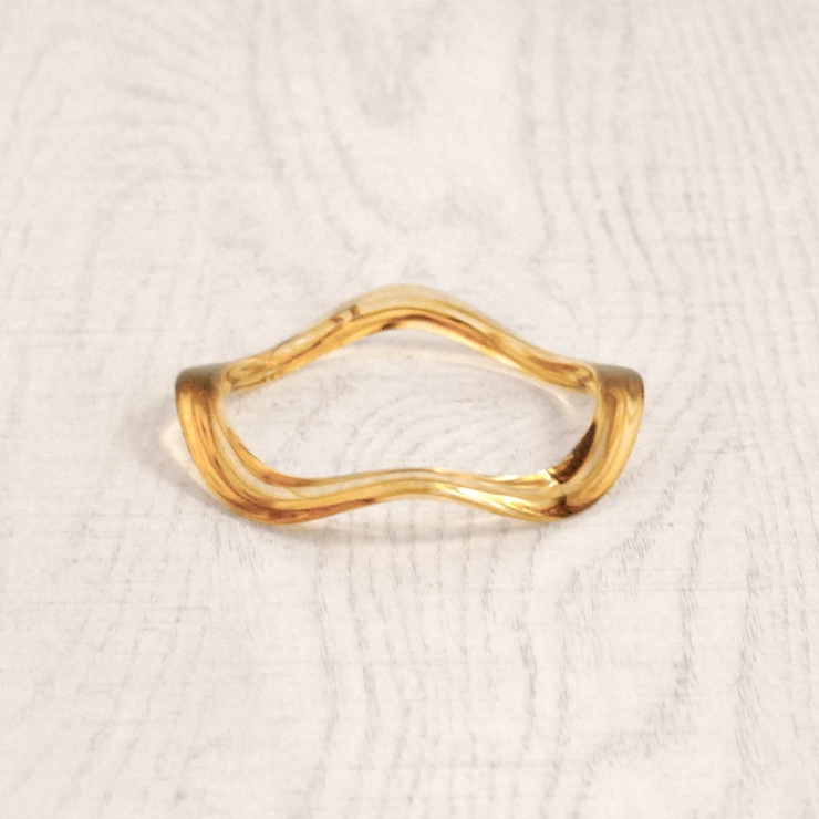 クリアブラウン | アクリルウェーブバングルブレスレット 透明クリア変形インスタプチプラ ブレス | FACION