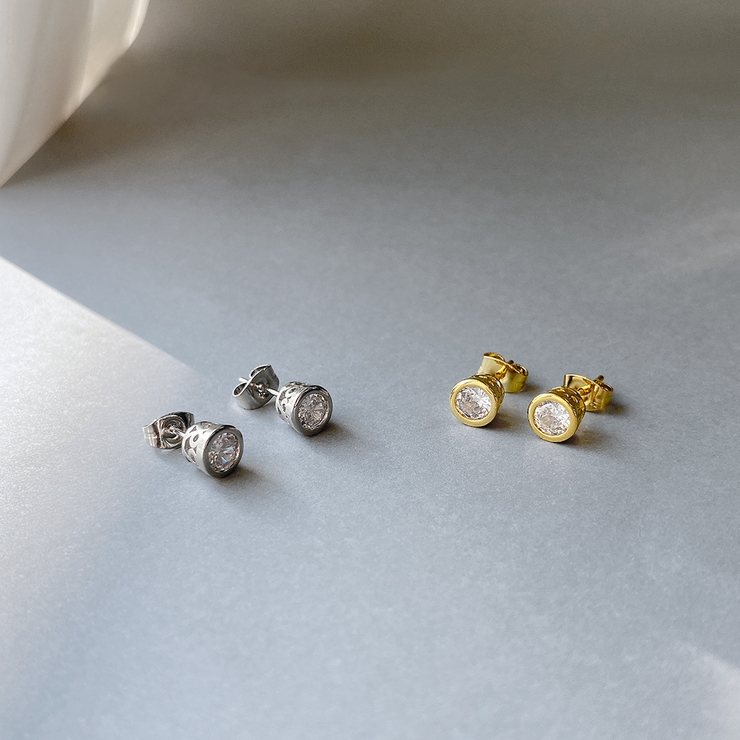 CZステンレス透かし枠スタッドピアス | FACION | 詳細画像1