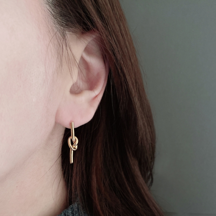 ノットラインバーステンレスピアス サージカルステンレス316L レディース | FACION | 詳細画像7 