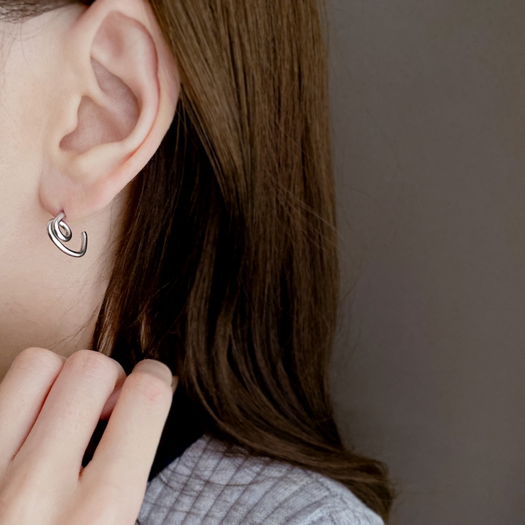 ニュアンスハートフープステンレスピアス 316L サージカルステンレス | FACION | 詳細画像4 