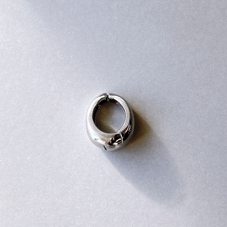 シルバー スモール | 片耳用ドロップステンレスワンタッチフープイヤリング イヤーカフ サージカルステン… | FACION