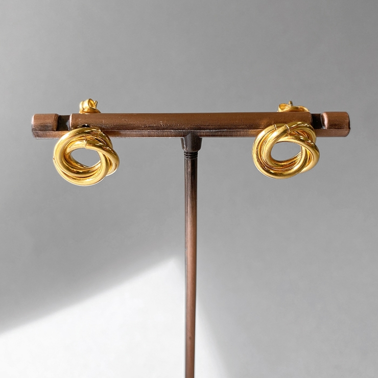 ゴールド | トリプルリングクロスステンレスピアス サージカルステンレス 金属アレルギー対応 | FACION