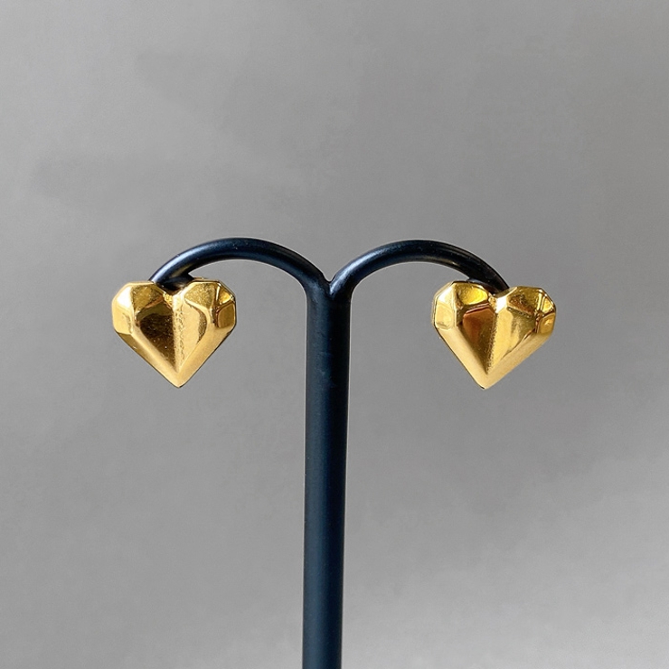 ゴールド | ハートダイヤカットステンレスピアス レディース つけっぱなし | FACION