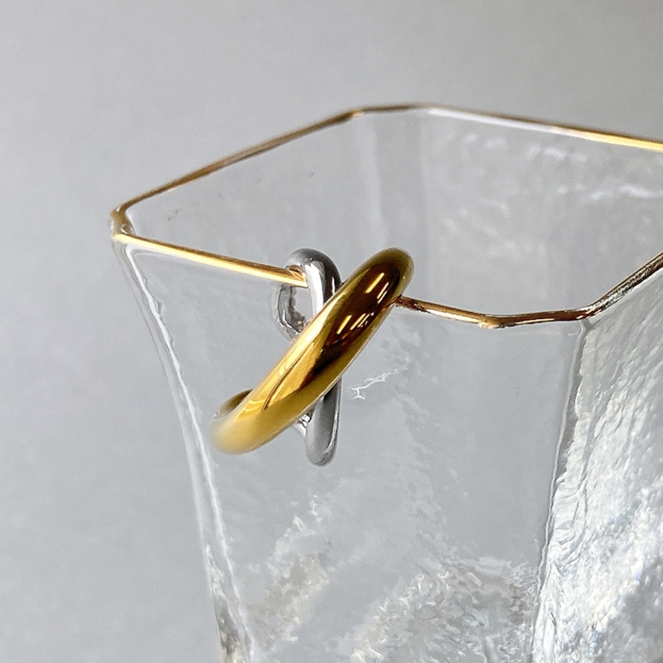 バイカラーステンレスクロスフープイヤーカフ 片耳用 イヤリング | FACION | 詳細画像2 