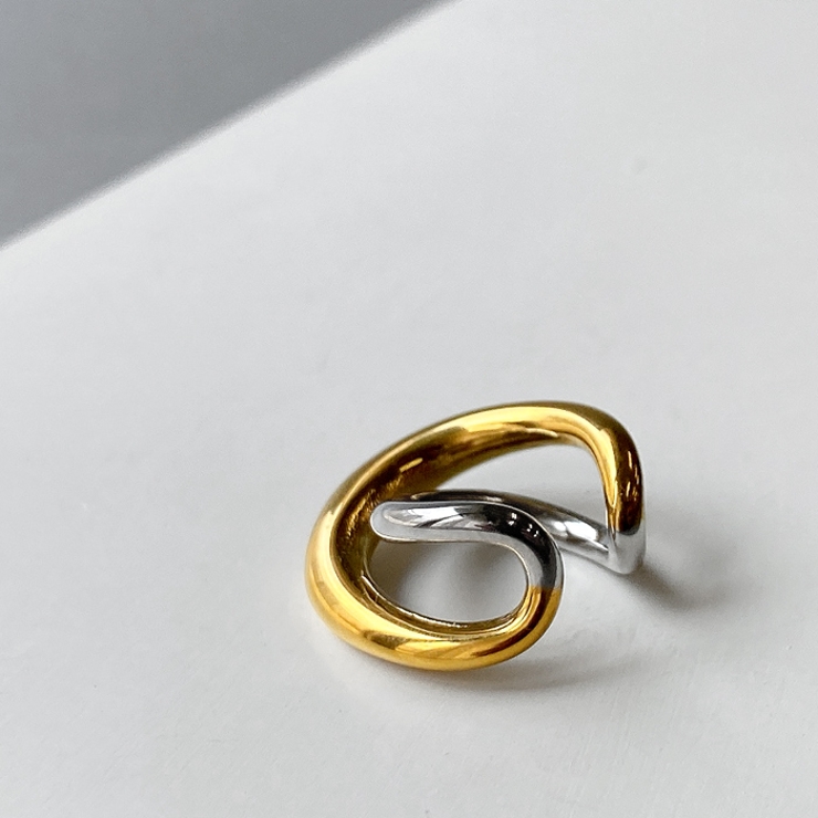 バイカラーステンレスクロスフープイヤーカフ 片耳用 イヤリング | FACION | 詳細画像3 