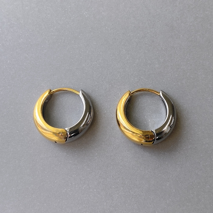 ラージ | バイカラードロップフープステンレスピアス アレルギー対応 つけっぱなし | FACION