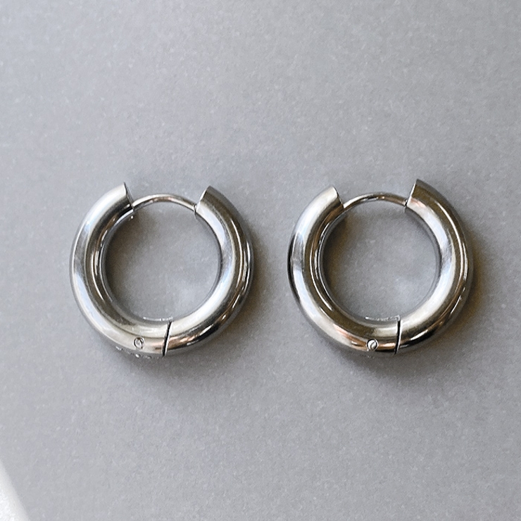 シルバー | チャンキーメタルフープステンレスピアス アレルギー対応 サージカルステンレス | FACION