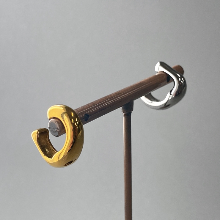 Ｃ型ニュアンスメタルステンレスイヤーカフ 片耳用 アレルギー対応 | FACION | 詳細画像3 