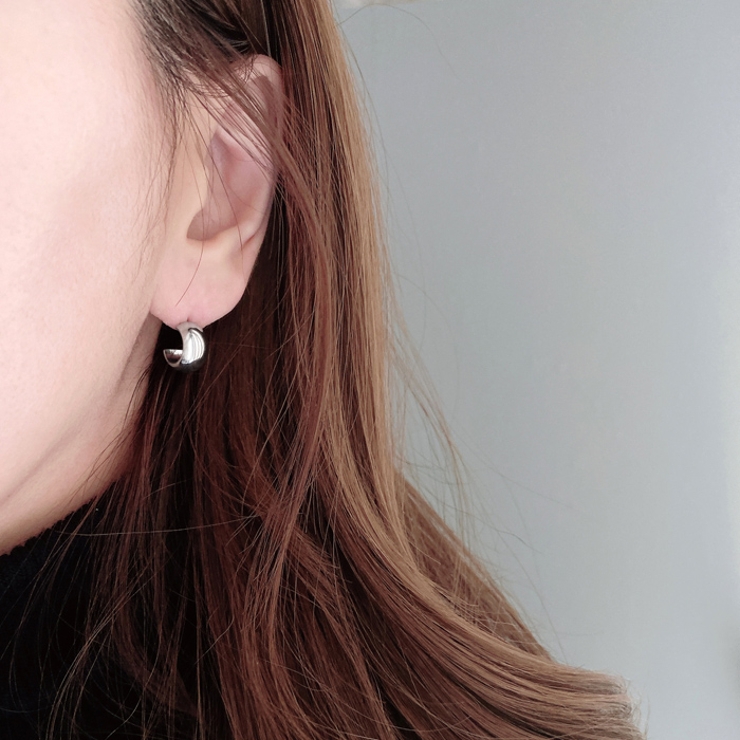 プランプステンレスロールフープピアス 金属アレルギー対応 アレルギー対応ピアス | FACION | 詳細画像6 