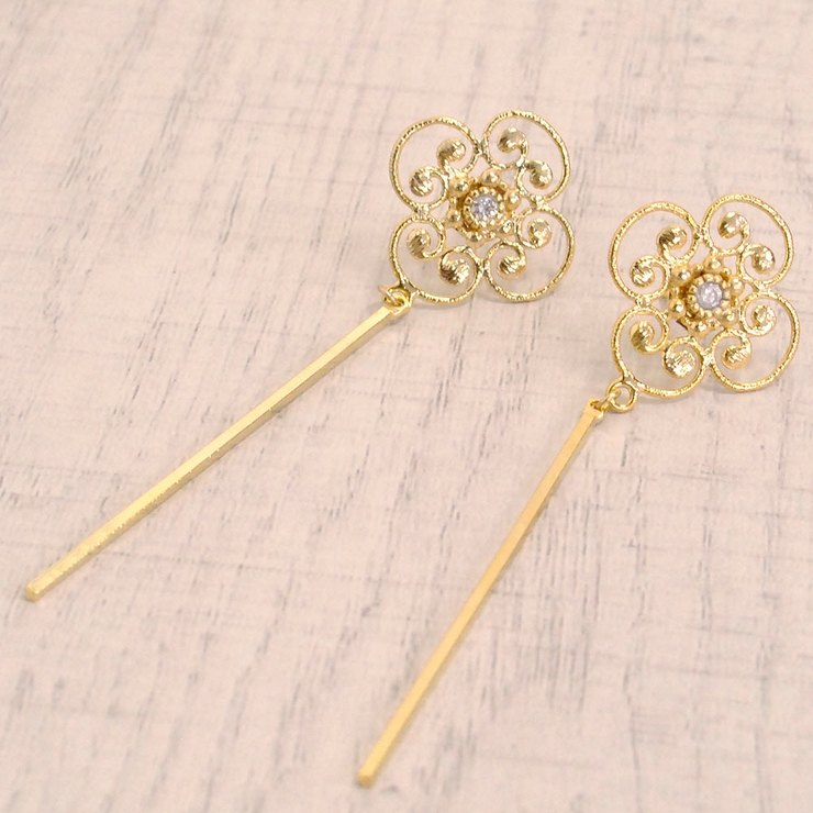 フラワーストーン＆ラインバーピアス ピアス シンプル | FACION | 詳細画像1 