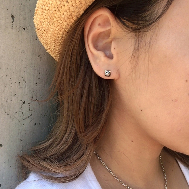 片耳ゴシックスタッドピアス ユリ クロス | FACION | 詳細画像9 