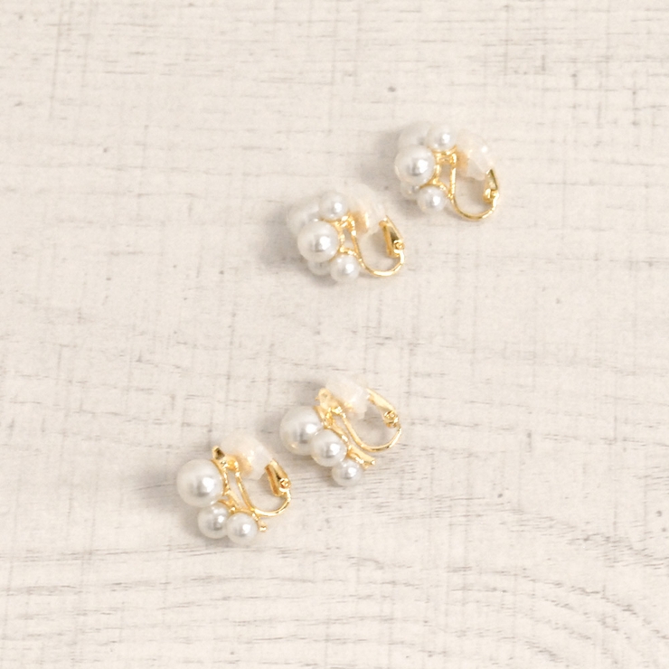 バブルパールイヤリング ノンホールピアスゴールド樹脂 | FACION | 詳細画像2 