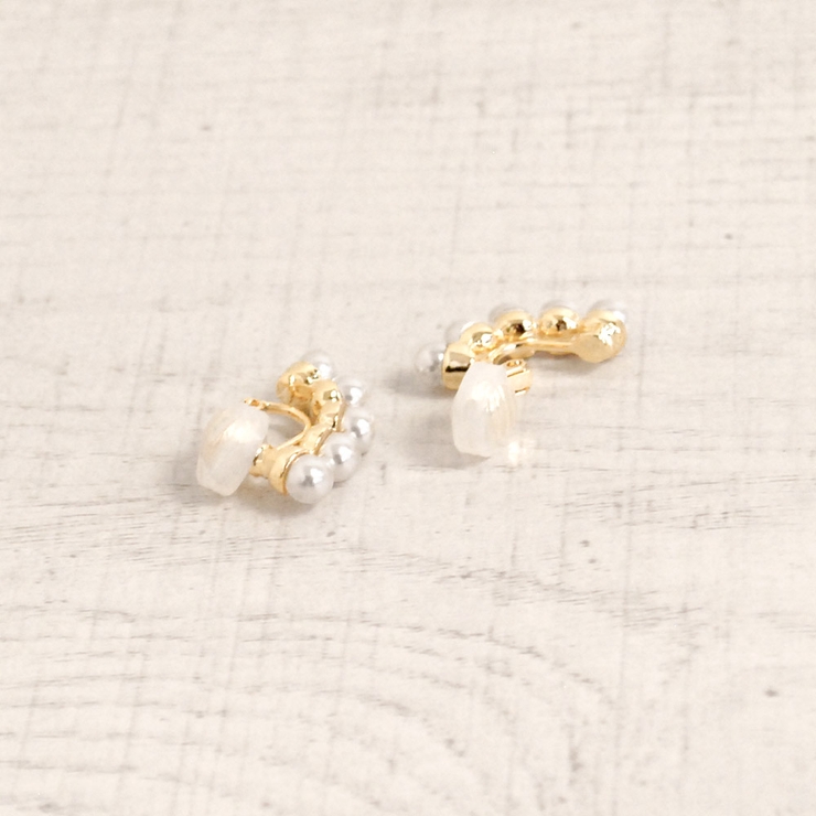 カーブラインパールイヤリング ノンホールピアス  ゴールド入学式結婚式樹脂 | FACION | 詳細画像3 