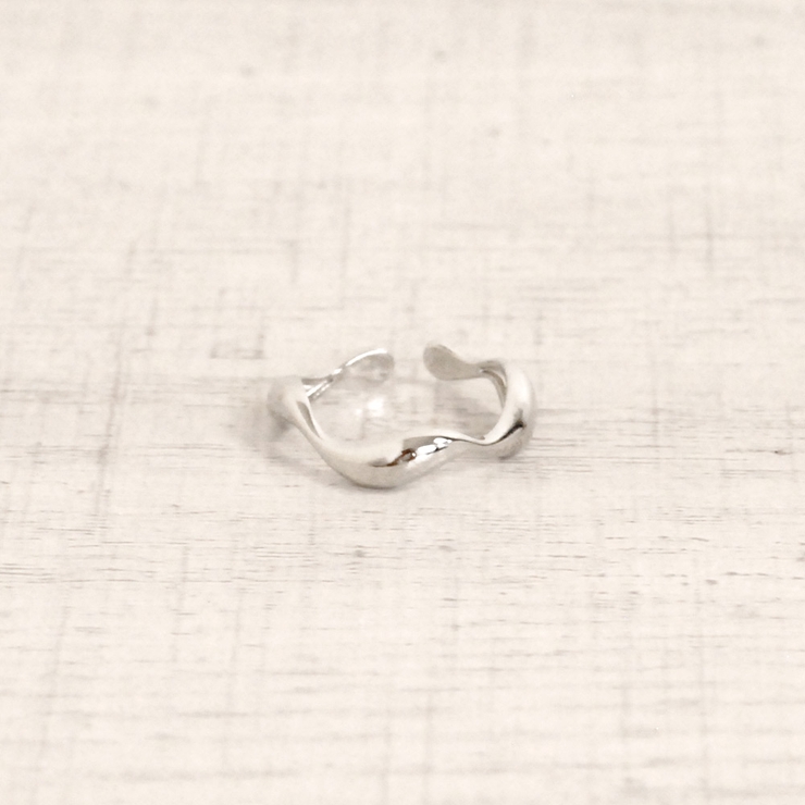 シルバー | ウェーブニュアンスメタルリング 指輪 変形ゆがみシルバーゴールド | FACION