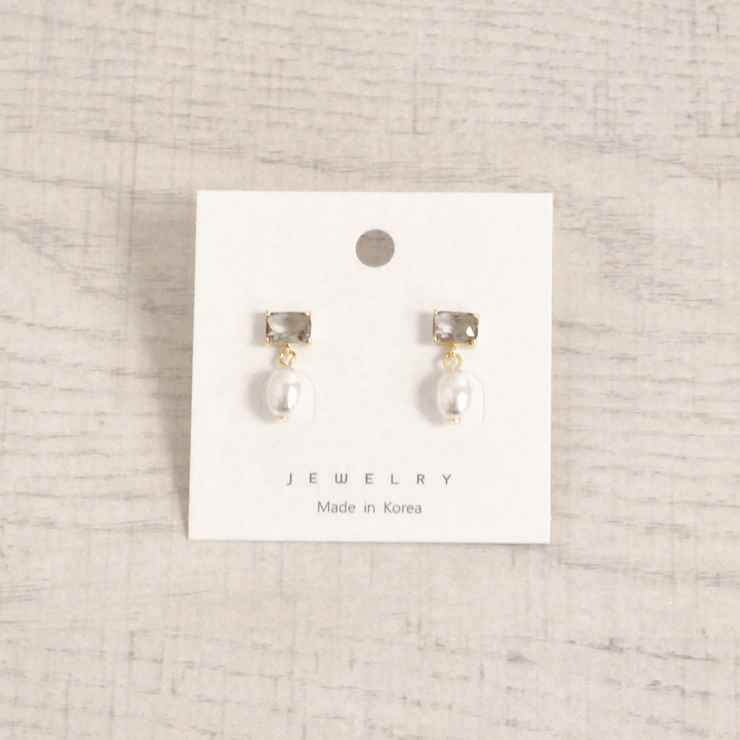 グレー | スクエアストーン付パールピアス 春夏カラーストーンチタンポスト浴衣 | FACION