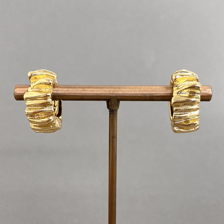 ゴールド | バンピークリップ式イヤリング 両耳用 大ぶり | FACION