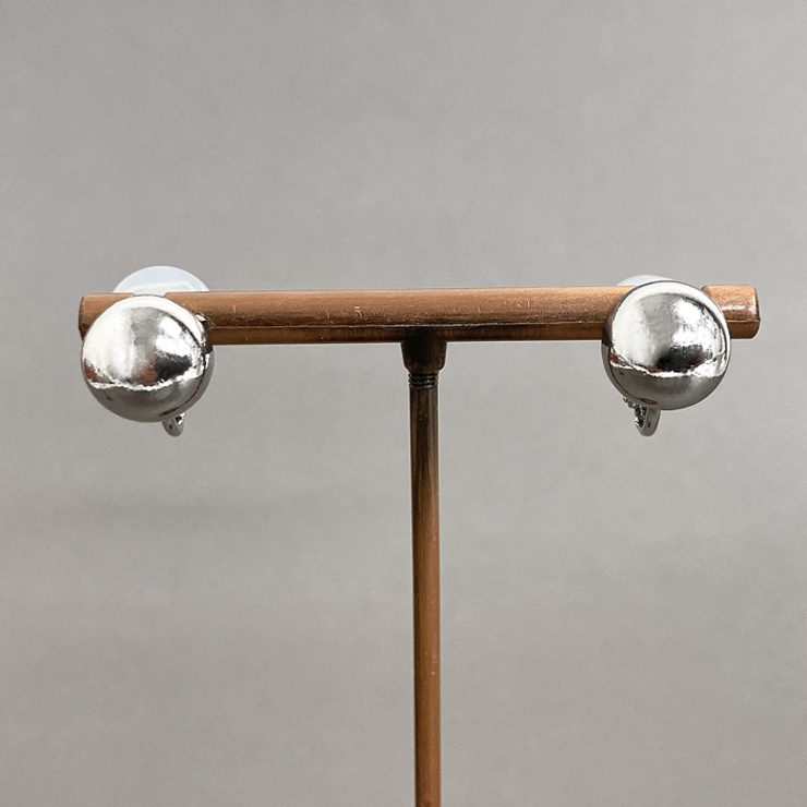 シルバー | ラウンドメタルドームイヤリング イヤーカフ ノンホールピアス | FACION