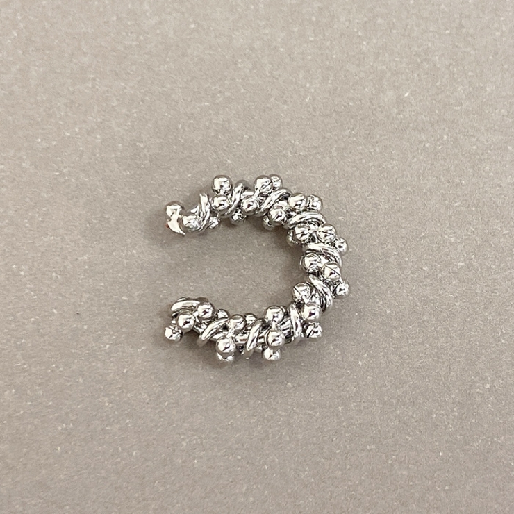 シルバー | 片耳用 ランダムボールイヤーカフ 軟骨ピアス | FACION