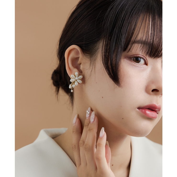 niana ニアナ パールフラワーイヤリング | Fashion Letter | 詳細画像5 