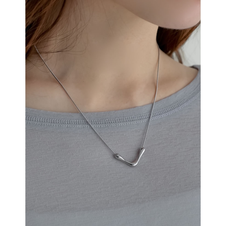 ニュアンスVモチーフネックレス | Re:EDIT | 詳細画像2 