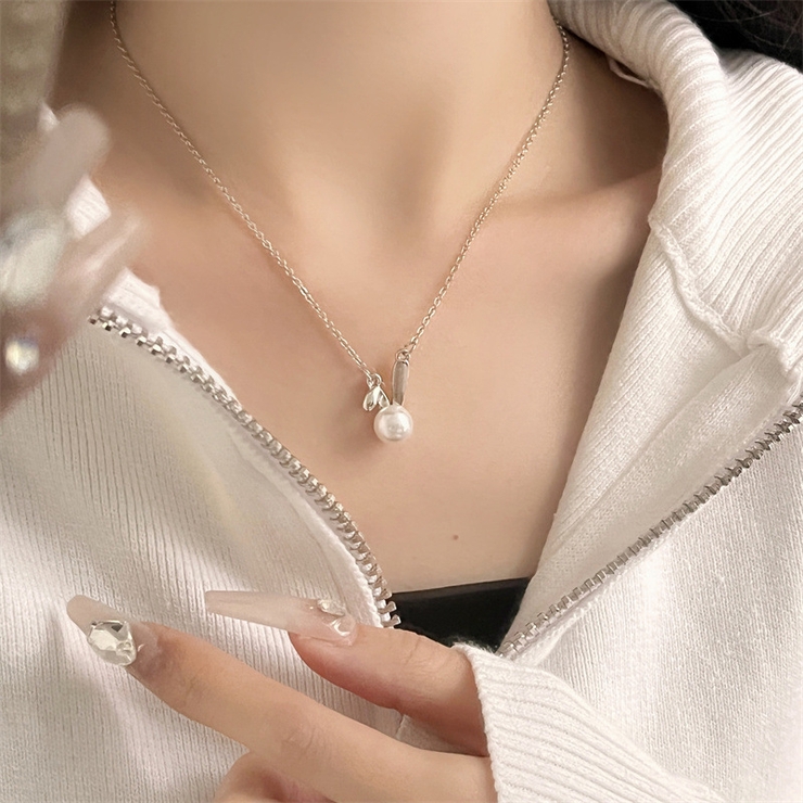 ラビットモチーフパールシルバーネックレス 10109[品番：XB000010370 