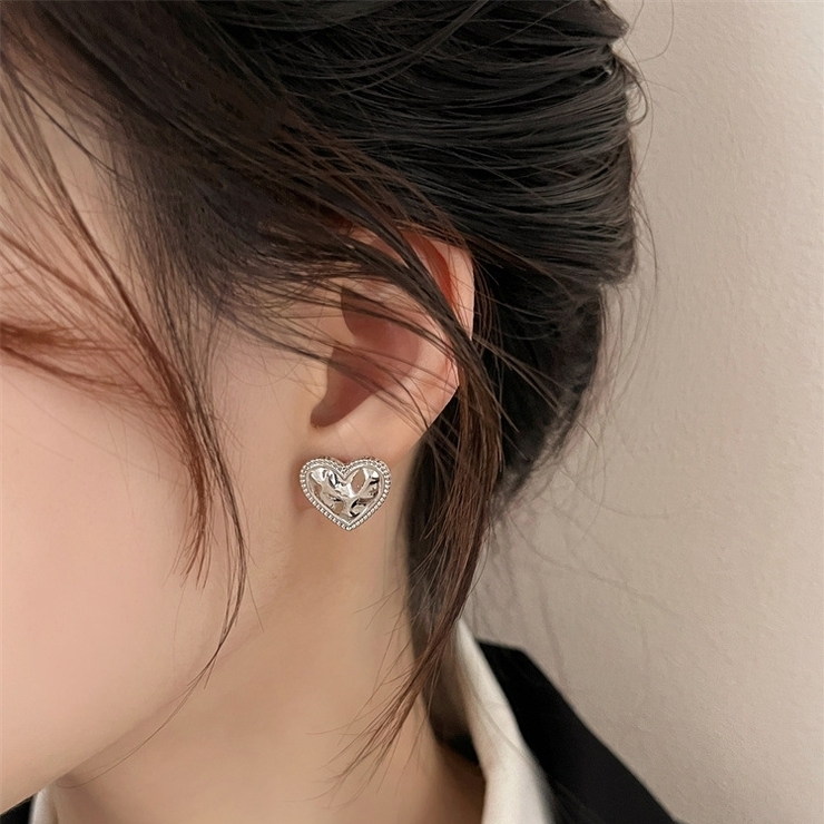 シルバーピアス(ハートモチーフ)《M0010081》 | 京セラ