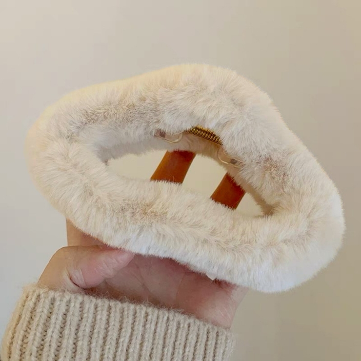 アイボリー | ファーフレームヘアクリップ 10414 | G&L Style