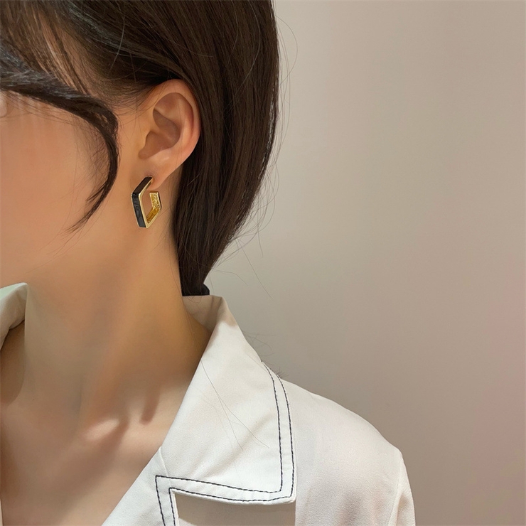 スクエアラインカラーピアス 8988[品番：XB000009394]｜G&L Style