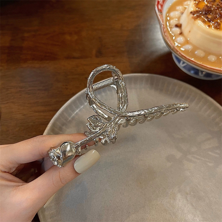 ローズモチーフシルバーヘアクリップ 9456[品番：XB000009768]｜G&L