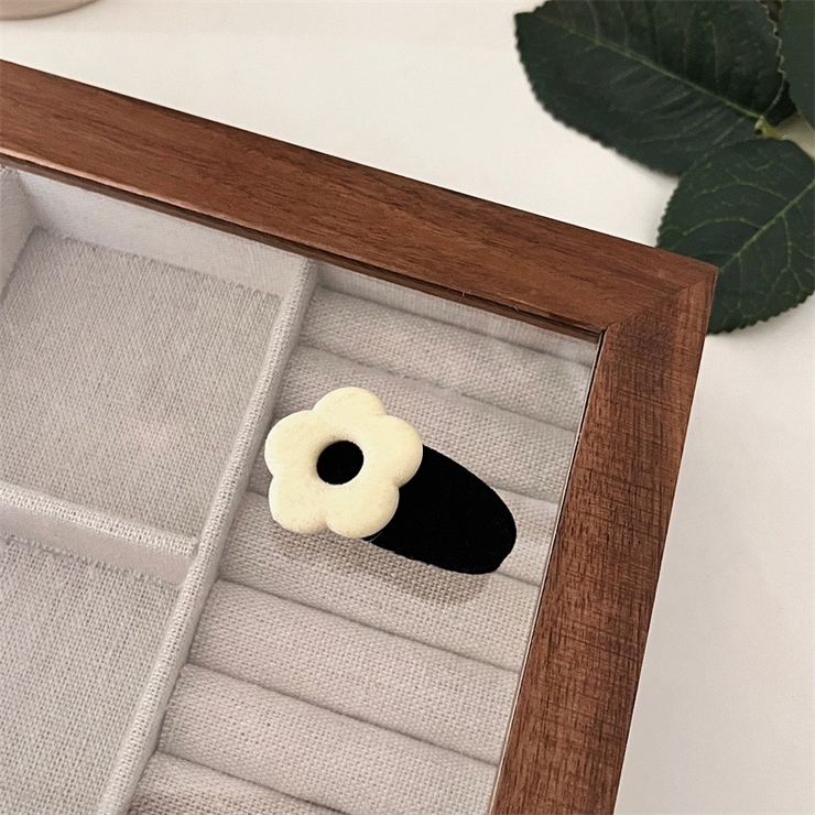 ホワイト | フラワーモチーフヘアクリップ 9986 | G&L Style